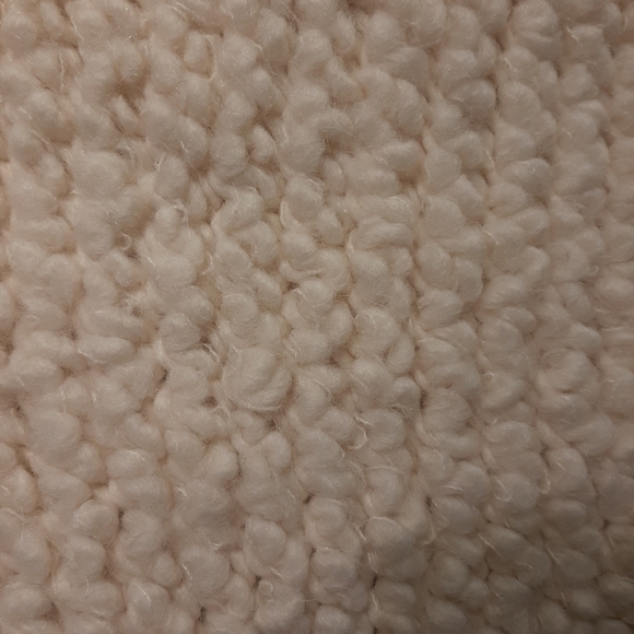 Cocogio Knit Poncho - Picture 7 of 10